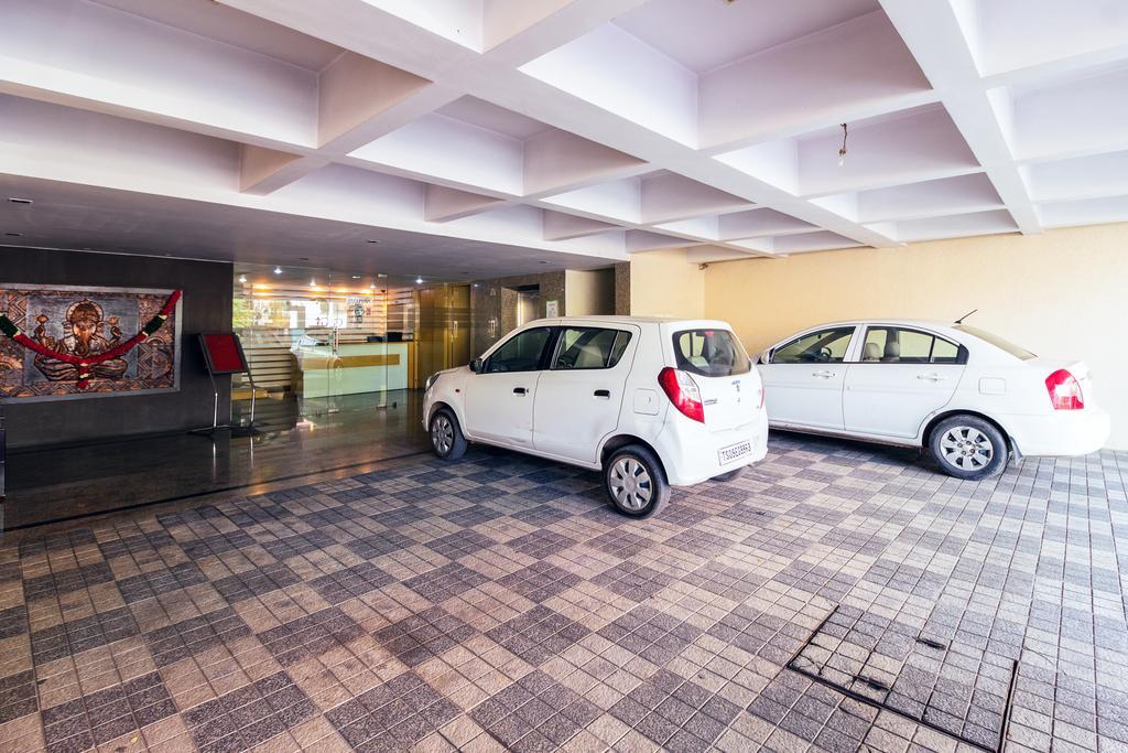 Готель Oriva Vinflora Residency - Nr Lv Prasad Hospital, Banjara Hills Гайдарабад Екстер'єр фото